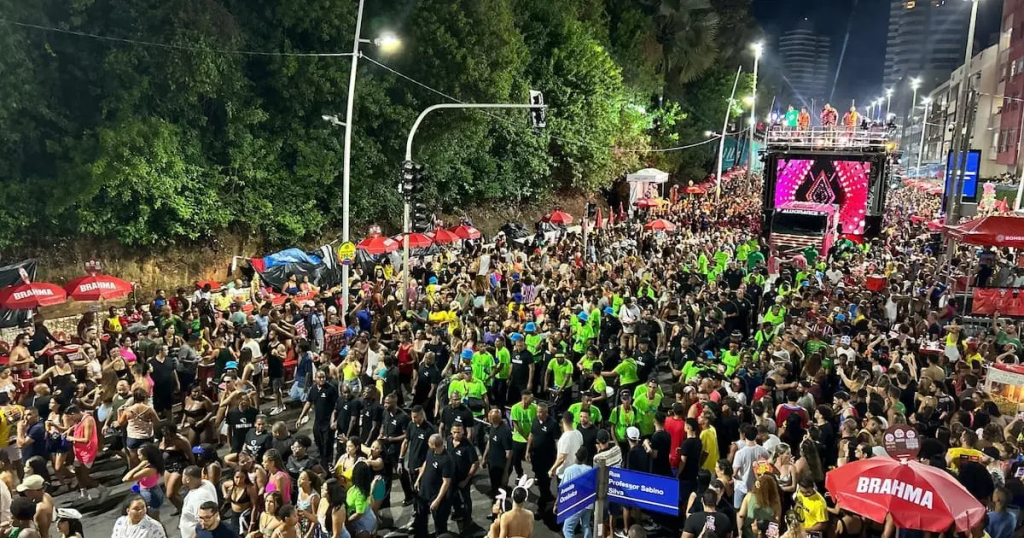 recorde-de-publico:-7,5-milhoes-invadiram-as-ruas-no-carnaval-de-salvador-2025
