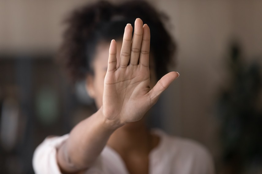 3 em cada 10 mulheres vítimas de ataques com armas de fogo já haviam denunciado agressões 3-em-cada-10-mulheres-vitimas-de-ataques-com-armas-de-fogo-ja-haviam-denunciado-agressoes