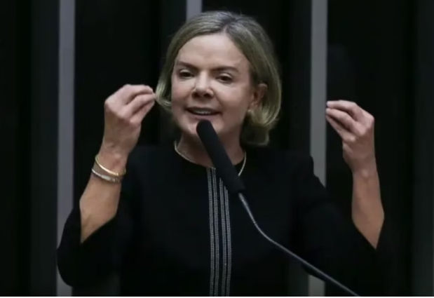 Centrão vê vida de Gleisi mais difícil sem troca de líder do governo centrao-ve-vida-de-gleisi-mais-dificil-sem-troca-de-lider-do-governo