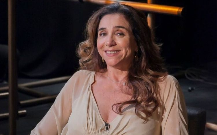 Marisa Orth reflete sobre Magda, de ‘Sai de Baixo’, e como ela seria nos dias atuais marisa-orth-reflete-sobre-magda,-de-‘sai-de-baixo’,-e-como-ela-seria-nos-dias-atuais