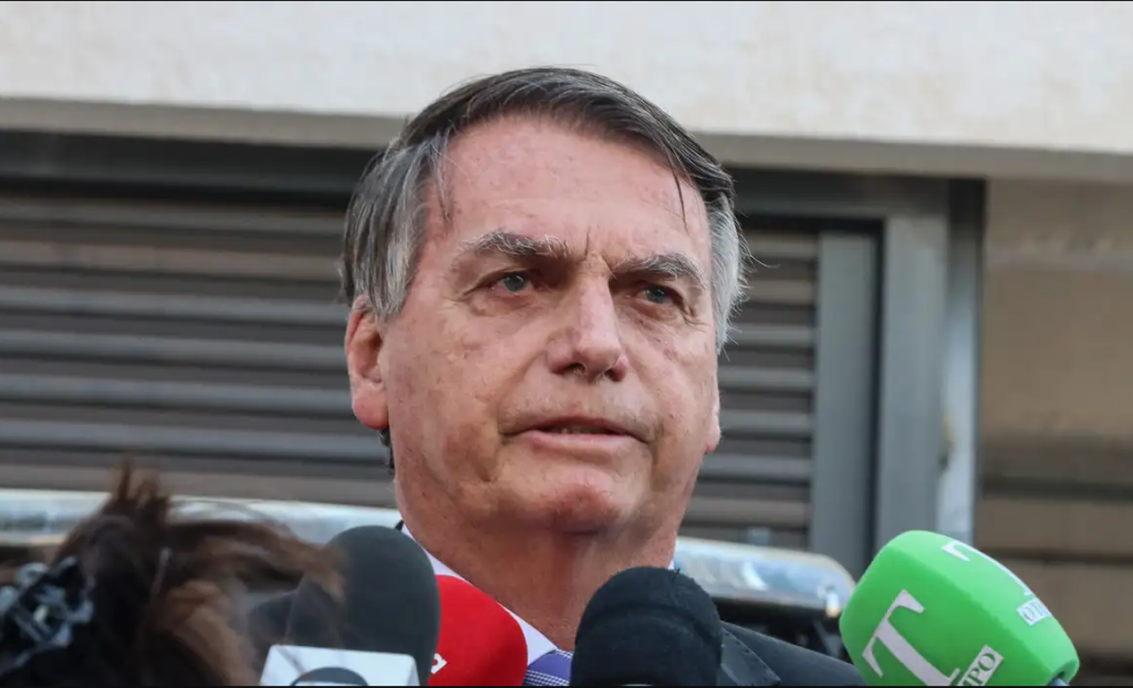 Bolsonaro contesta decisão que nega impedimento de Zanin e Dino bolsonaro-contesta-decisao-que-nega-impedimento-de-zanin-e-dino