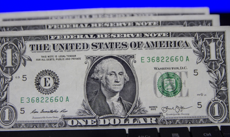 Dólar fecha cotado a R$ 5,85 com temor de recessão nos EUA dolar-fecha-cotado-a-r$-5,85-com-temor-de-recessao-nos-eua