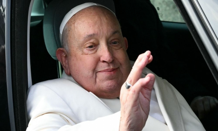 Papa Francisco apresenta melhora após três semanas de internação por pneumonia papa-francisco-apresenta-melhora-apos-tres-semanas-de-internacao-por-pneumonia