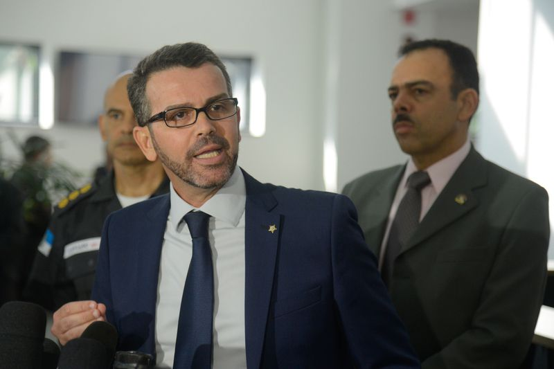 Moraes ordena que PF entregue conversas entre Rivaldo Barbosa e Marielle Franco moraes-ordena-que-pf-entregue-conversas-entre-rivaldo-barbosa-e-marielle-franco