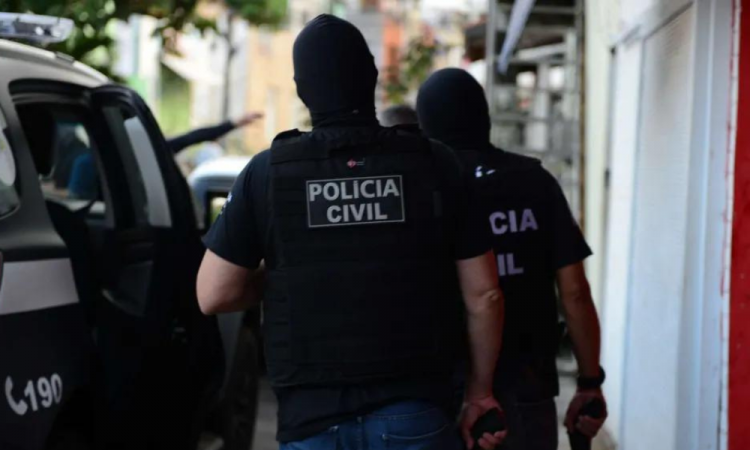 Polícia Civil do Ceará prende 12 suspeitos de ataques a provedores de internet policia-civil-do-ceara-prende-12-suspeitos-de-ataques-a-provedores-de-internet