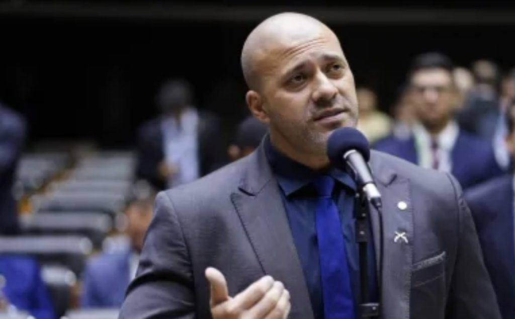 Moraes nega saída temporária de Daniel Silveira na Páscoa moraes-nega-saida-temporaria-de-daniel-silveira-na-pascoa