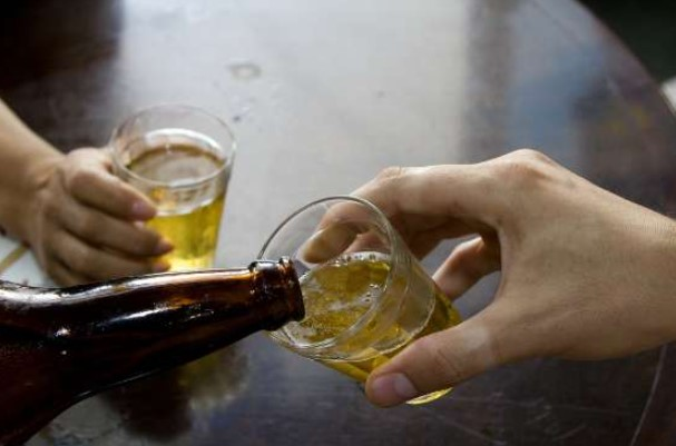 Gastos públicos para tratar problemas de saúde decorrentes do álcool atingem R$ 1,1 bilhão por ano gastos-publicos-para-tratar-problemas-de-saude-decorrentes-do-alcool-atingem-r$-1,1-bilhao-por-ano