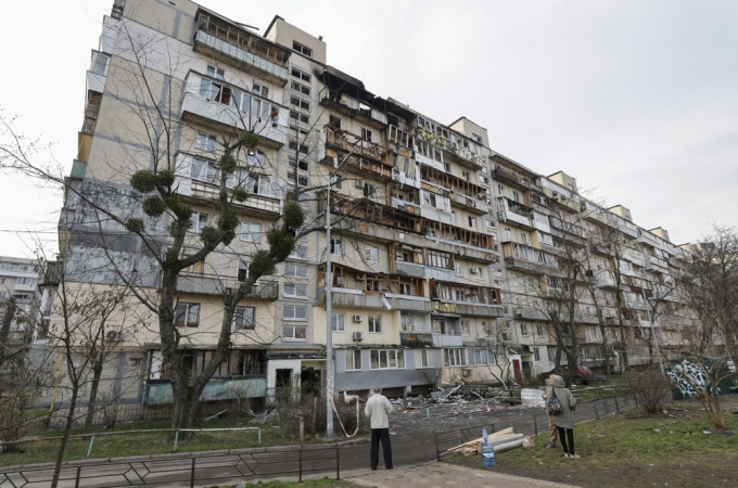 Ataque aéreo russo em Kiev deixa três mortos em meio a negociações de trégua ataque-aereo-russo-em-kiev-deixa-tres-mortos-em-meio-a-negociacoes-de-tregua