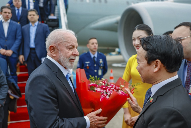 Após se despedir do Japão, Lula chega ao Vietnã para segunda parte da viagem à Ásia apos-se-despedir-do-japao,-lula-chega-ao-vietna-para-segunda-parte-da-viagem-a-asia