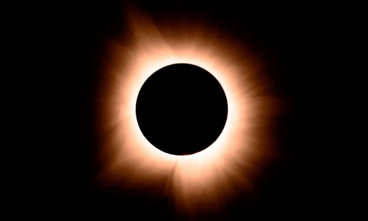 Eclipse solar parcial poderá ser visto no Hemisfério Norte neste sábado eclipse-solar-parcial-podera-ser-visto-no-hemisferio-norte-neste-sabado