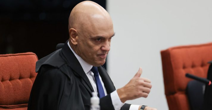 Voto de Moraes no julgamento de Bolsonaro durou quase 2 horas voto-de-moraes-no-julgamento-de-bolsonaro-durou-quase-2-horas
