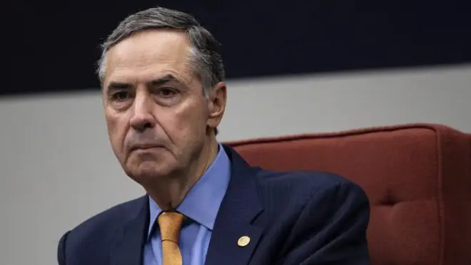 Bolsonaro tem o direito de “emitir opinião”, diz Barroso bolsonaro-tem-o-direito-de-“emitir-opiniao”,-diz-barroso