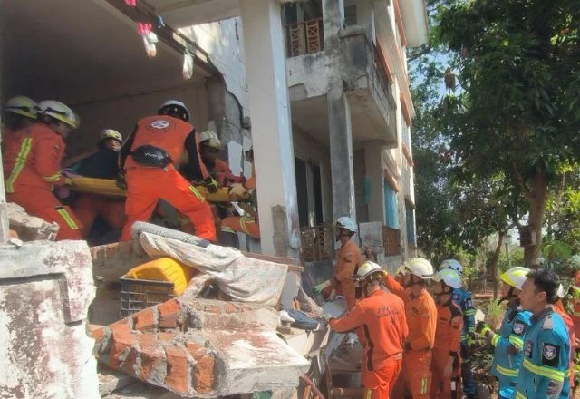 Terremoto em Mianmar: idosa é resgatada com vida após quase 4 dias sob escombros terremoto-em-mianmar:-idosa-e-resgatada-com-vida-apos-quase-4-dias-sob-escombros