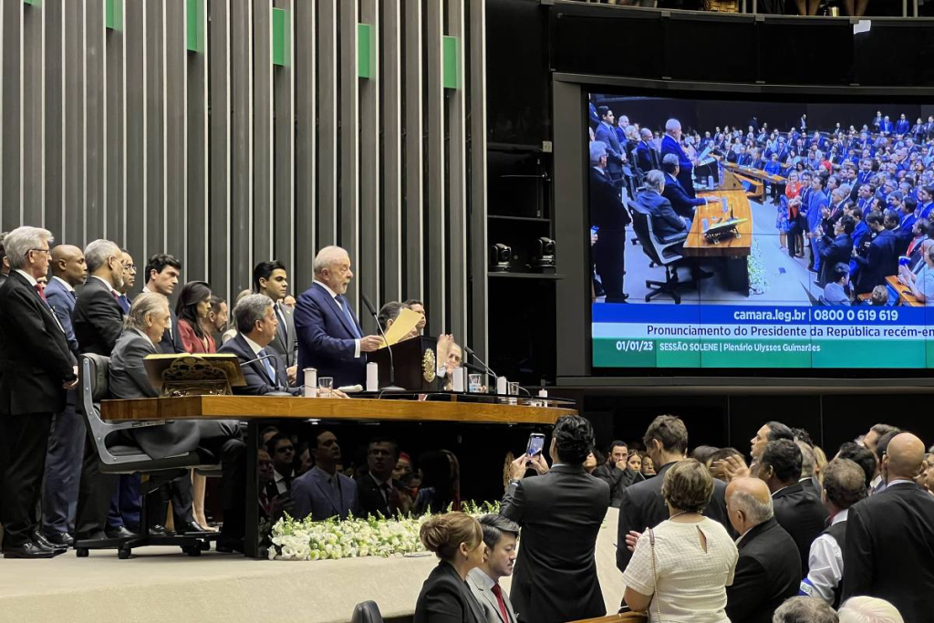 Lula tem piores resultados no Congresso e vislumbra campo minado até 2026 lula-tem-piores-resultados-no-congresso-e-vislumbra-campo-minado-ate-2026