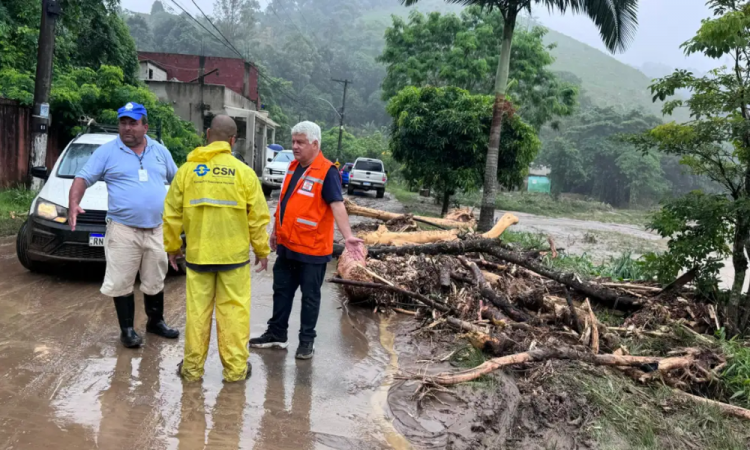 Fortes temporais causam prejuízos no RJ, e cidades entram em estado de emergência fortes-temporais-causam-prejuizos-no-rj,-e-cidades-entram-em-estado-de-emergencia