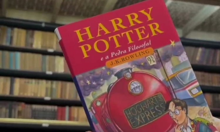 Edição comemorativa de ‘Harry Potter’ chega ao Brasil em abril edicao-comemorativa-de-‘harry-potter’-chega-ao-brasil-em-abril