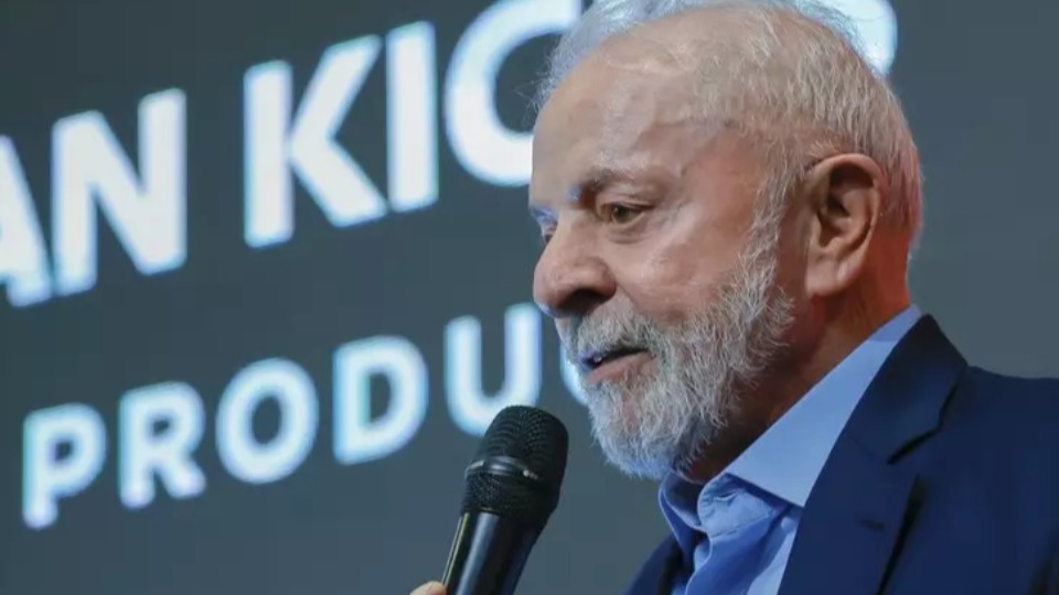 Brasil 'não pode ser eternamente pobre, vivendo de Bolsa Família', diz Lula brasil-'nao-pode-ser-eternamente-pobre,-vivendo-de-bolsa-familia',-diz-lula
