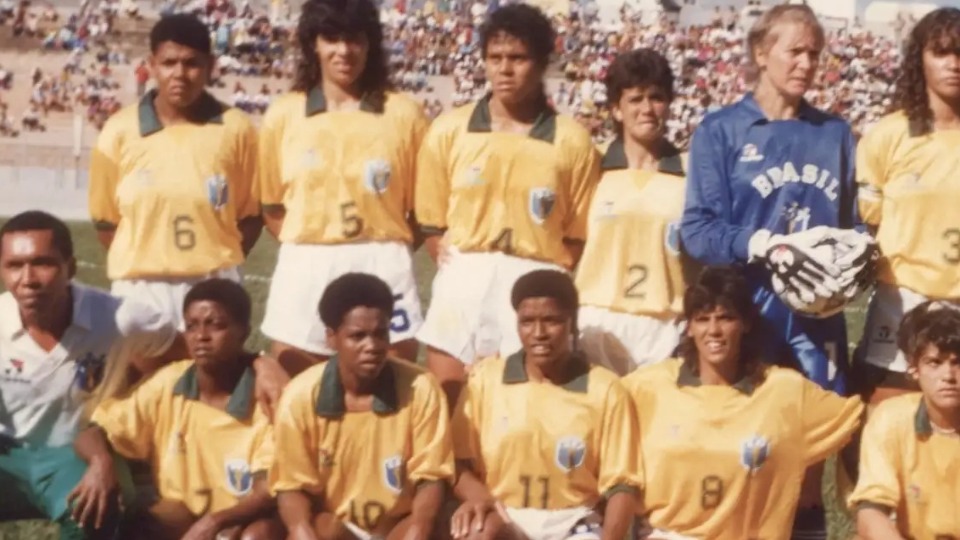 Primeira seleção feminina de futebol do Brasil é tema de documentário primeira-selecao-feminina-de-futebol-do-brasil-e-tema-de-documentario