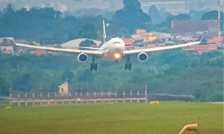 Crianças invadem pista do aeroporto de Guarulhos durante pouso de aviões criancas-invadem-pista-do-aeroporto-de-guarulhos-durante-pouso-de-avioes