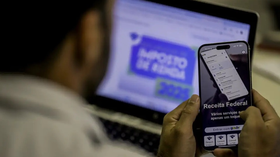 Receita recebe quase 14 milhões de declarações do IR em um mês receita-recebe-quase-14-milhoes-de-declaracoes-do-ir-em-um-mes