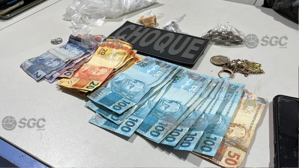 Casal é preso por tráfico de drogas durante patrulhamento do Choque em Porto Velho casal-e-preso-por-trafico-de-drogas-durante-patrulhamento-do-choque-em-porto-velho