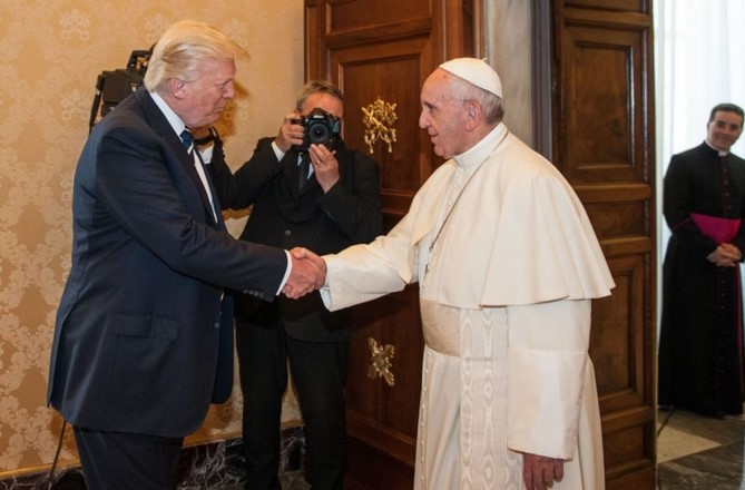 Trump confirma presença no funeral do papa Francisco trump-confirma-presenca-no-funeral-do-papa-francisco