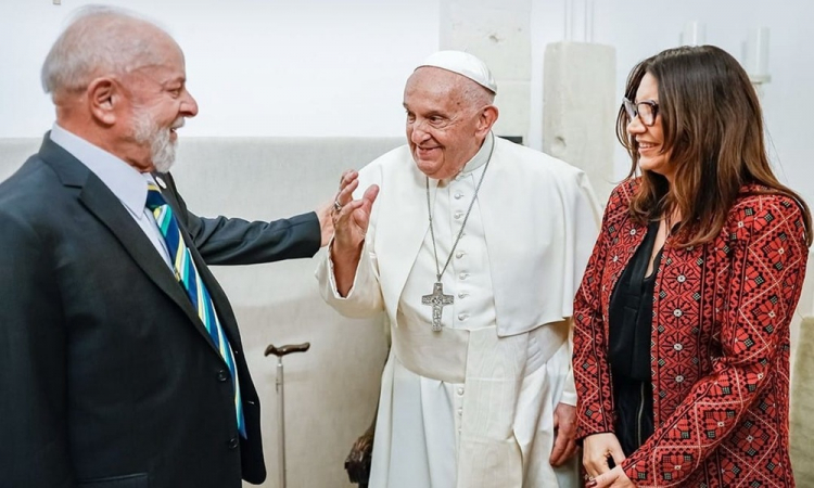 Alcolumbre, Motta e Barroso devem viajar com Lula para o velório do papa Francisco na Itália alcolumbre,-motta-e-barroso-devem-viajar-com-lula-para-o-velorio-do-papa-francisco-na-italia