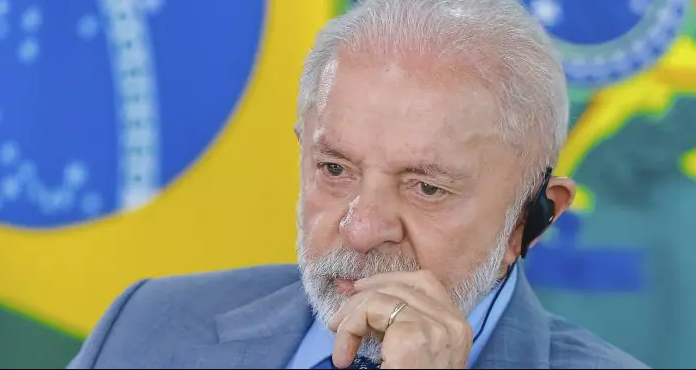 Arrecadação de impostos do governo federal se aproxima de R$ 1,3 trilhão arrecadacao-de-impostos-do-governo-federal-se-aproxima-de-r$-1,3-trilhao