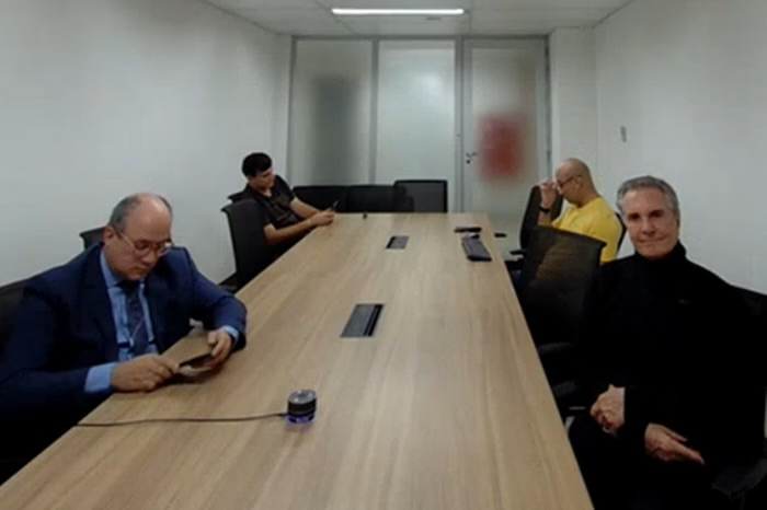 Collor é transferido para presídio em AL após audiência de custódia collor-e-transferido-para-presidio-em-al-apos-audiencia-de-custodia