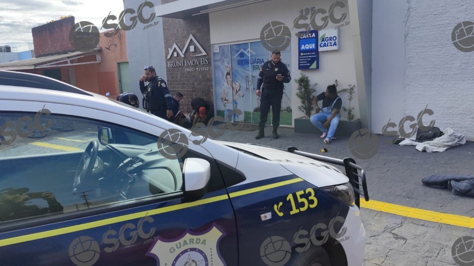 Mulher é esfaqueada durante briga generalizada em Rondônia mulher-e-esfaqueada-durante-briga-generalizada-em-rondonia