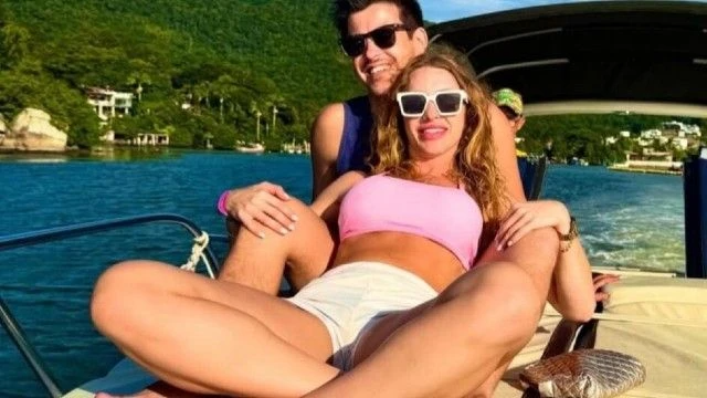 Filha de ex-prefeito morre atropelada enquanto trocava pneu em SC filha-de-ex-prefeito-morre-atropelada-enquanto-trocava-pneu-em-sc