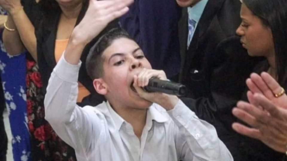 Quem é o pastor de 15 anos ameaçado após dizer curar câncer quem-e-o-pastor-de-15-anos-ameacado-apos-dizer-curar-cancer