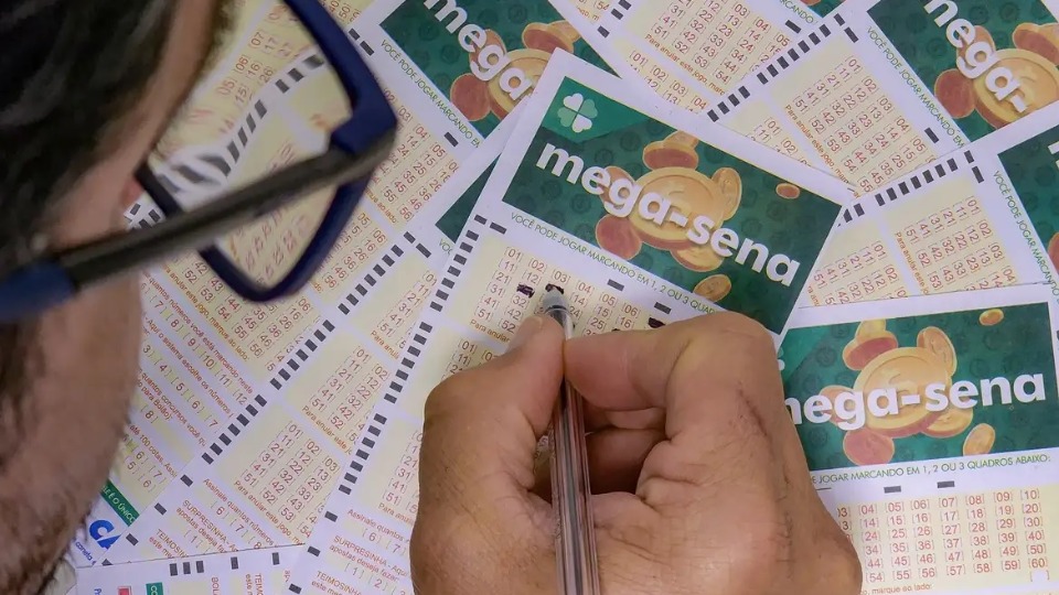 Mega-Sena sorteia neste sábado prêmio acumulado em R$ 11 milhões mega-sena-sorteia-neste-sabado-premio-acumulado-em-r$-11-milhoes