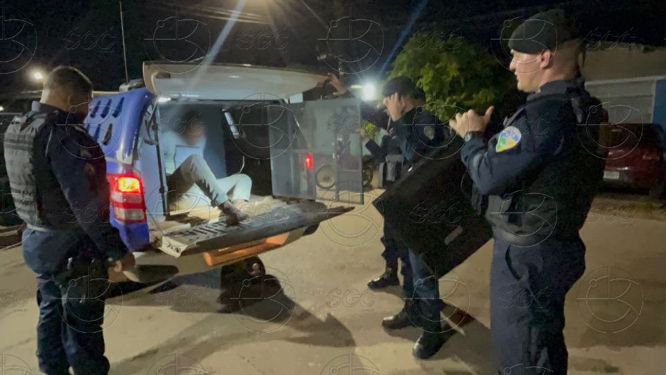 Suspeito é detido com TV de 42 polegadas enrolada em lençol em Porto Velho suspeito-e-detido-com-tv-de-42-polegadas-enrolada-em-lencol-em-porto-velho