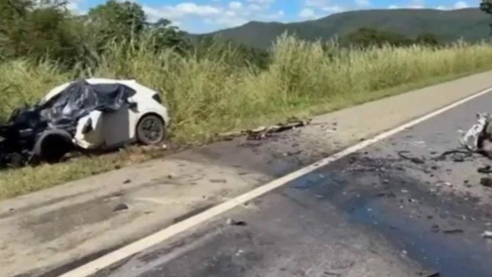 Pai morre de infarto após saber que filho foi vítima de acidente em BR pai-morre-de-infarto-apos-saber-que-filho-foi-vitima-de-acidente-em-br