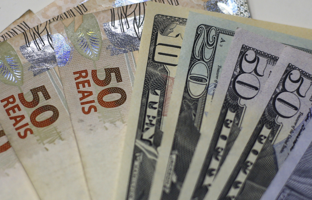 Copom deve subir juro para 14,75% ao ano, o maior patamar em quase duas décadas copom-deve-subir-juro-para-14,75%-ao-ano,-o-maior-patamar-em-quase-duas-decadas