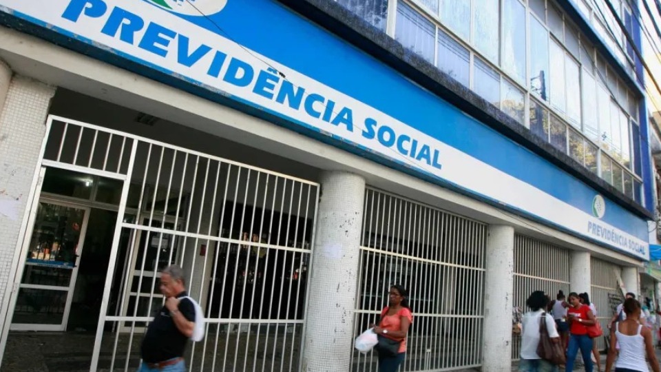 INSS bloqueia descontos de empréstimo consignado para todos os beneficiários inss-bloqueia-descontos-de-emprestimo-consignado-para-todos-os-beneficiarios