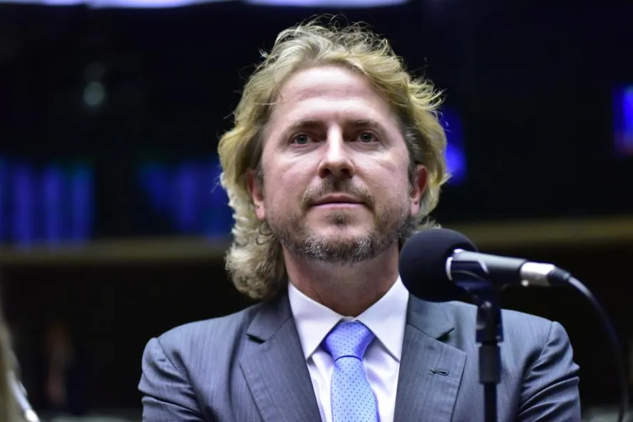 ‘Salvação dos aposentados’: esquerda brigou para manter descontos que levaram a fraude no INSS ‘salvacao-dos-aposentados’:-esquerda-brigou-para-manter-descontos-que-levaram-a-fraude-no-inss