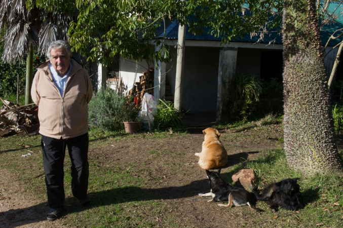 Mujica abraçou a democracia, teve vida simples e colocou o Uruguai no mapa do mundo mujica-abracou-a-democracia,-teve-vida-simples-e-colocou-o-uruguai-no-mapa-do-mundo