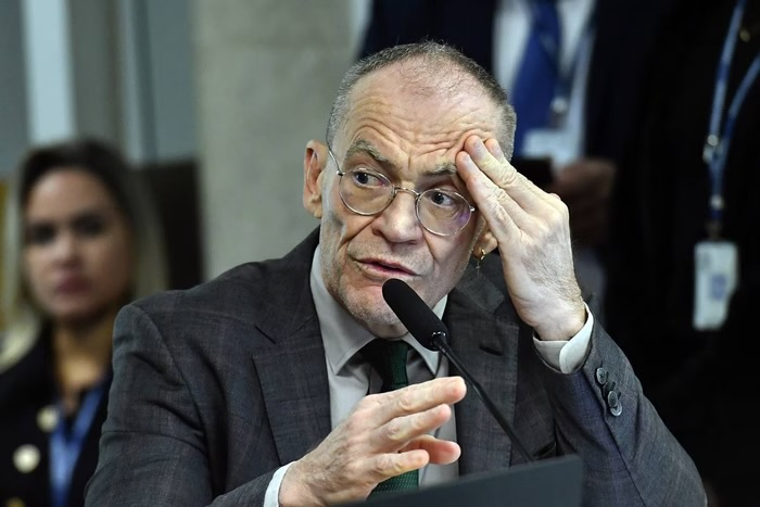 Senador petista se pronuncia após apoiar CPMI do INSS: “Inegociável” senador-petista-se-pronuncia-apos-apoiar-cpmi-do-inss:-“inegociavel”