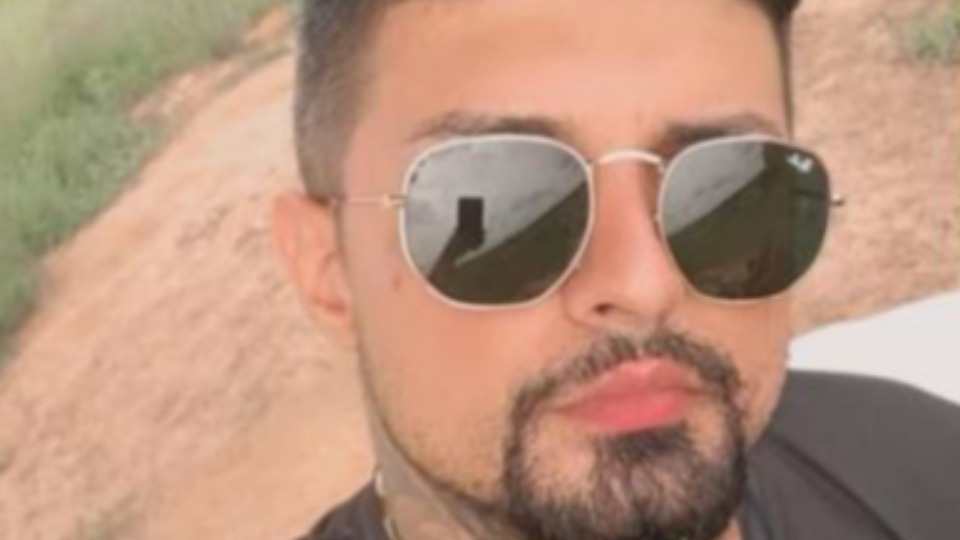 Homem é morto a facadas ao tentar separar briga em frente a casa noturna em Cerejeiras (RO) homem-e-morto-a-facadas-ao-tentar-separar-briga-em-frente-a-casa-noturna-em-cerejeiras-(ro)