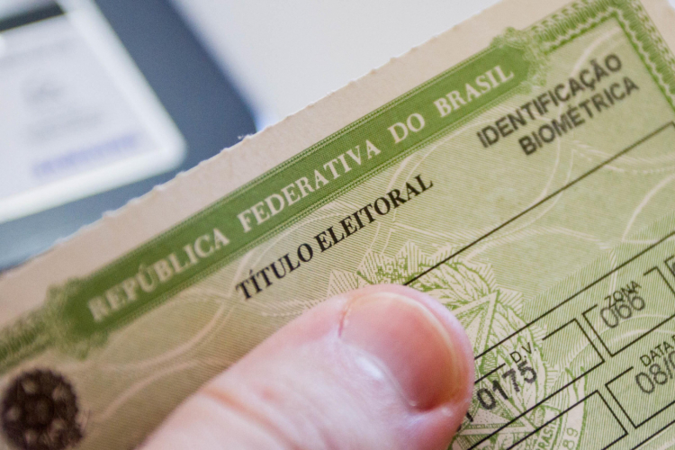 Prazo para regularizar título de eleitor termina nesta segunda-feira prazo-para-regularizar-titulo-de-eleitor-termina-nesta-segunda-feira