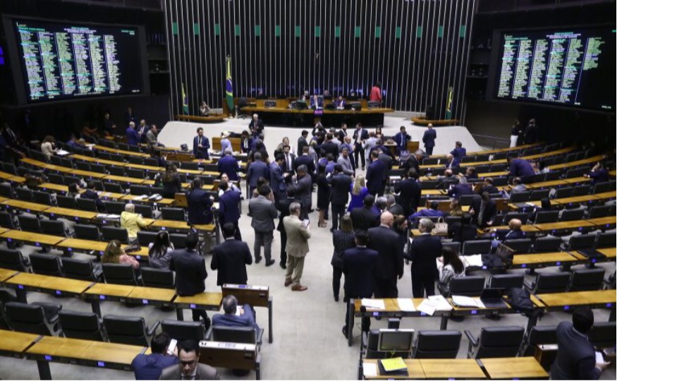 Proposta de reestruturação de carreiras do Executivo entra na pauta da Câmara proposta-de-reestruturacao-de-carreiras-do-executivo-entra-na-pauta-da-camara
