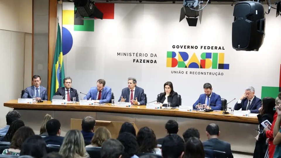 Governo padroniza alíquotas do IOF para arrecadar R$ 20,5 bilhões governo-padroniza-aliquotas-do-iof-para-arrecadar-r$-20,5-bilhoes