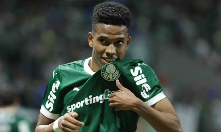 Estevão dá show, marca duas vezes e classifica Palmeiras na Copa do Brasil estevao-da-show,-marca-duas-vezes-e-classifica-palmeiras-na-copa-do-brasil