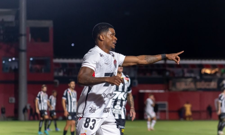 Santos bate Vitória e vence a primeira na gestão Cleber Xavier santos-bate-vitoria-e-vence-a-primeira-na-gestao-cleber-xavier