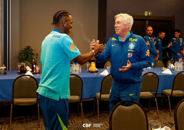 Ancelotti recebe jogadores da seleção em São Paulo para jogos das Eliminatórias da Copa ancelotti-recebe-jogadores-da-selecao-em-sao-paulo-para-jogos-das-eliminatorias-da-copa