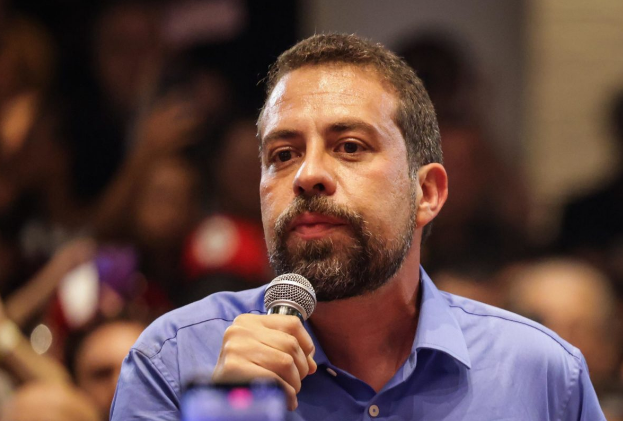 Boulos quer obrigar redes a apagarem fake news sem ordem judicial boulos-quer-obrigar-redes-a-apagarem-fake-news-sem-ordem-judicial