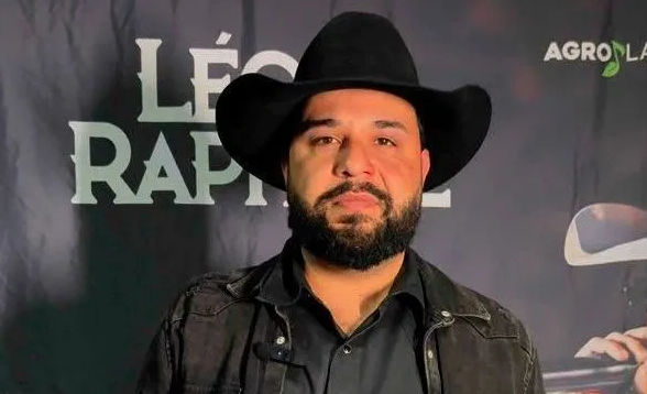 Quem é Léo, cantor sertanejo que foi atingido por fogo durante show quem-e-leo,-cantor-sertanejo-que-foi-atingido-por-fogo-durante-show