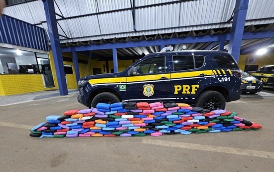 PRF apreende quase 190 kg de skunk escondidos em carga de bebedouros em Vilhena/RO prf-apreende-quase-190-kg-de-skunk-escondidos-em-carga-de-bebedouros-em-vilhena/ro